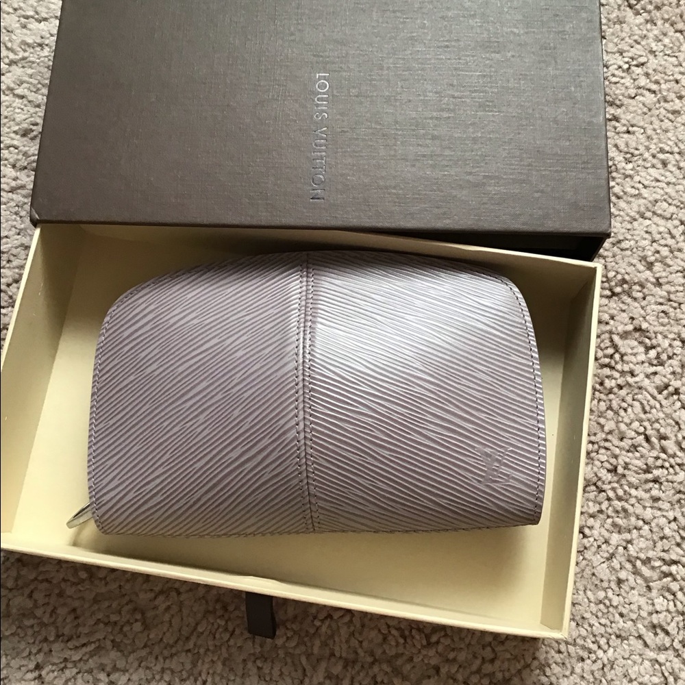Lilac vintage Epi by LOuis Vuitton